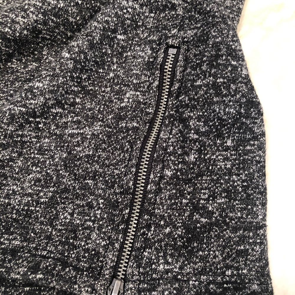 Fabletics Hoodie - Picture 4 of 5